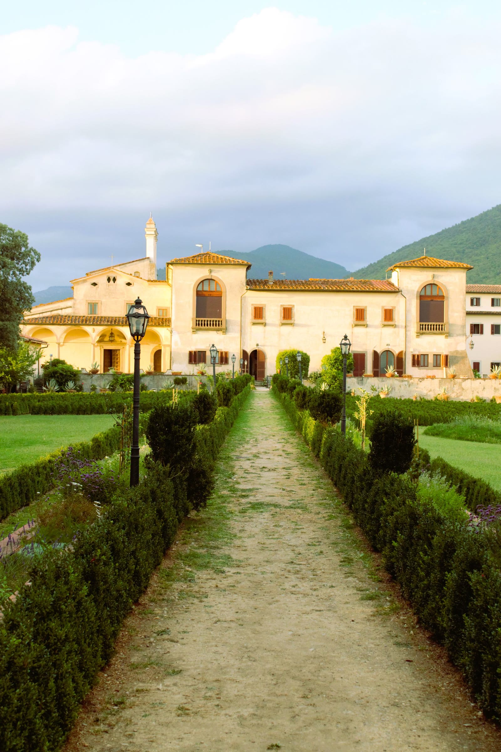 Il viale verso la Villa del Palco a Prato